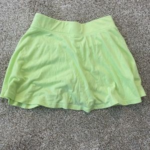 Neon green skort 💚 Size 7/8. Gently used and very cute!